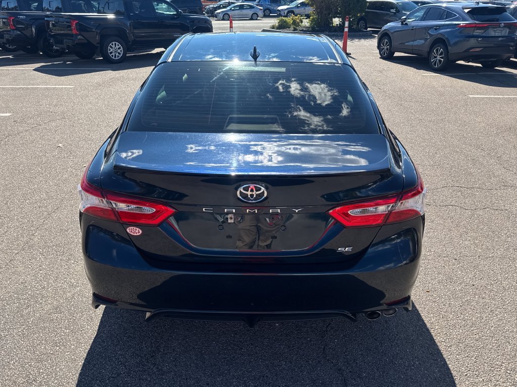 Used 2020 Toyota Camry SE FWD image 6
