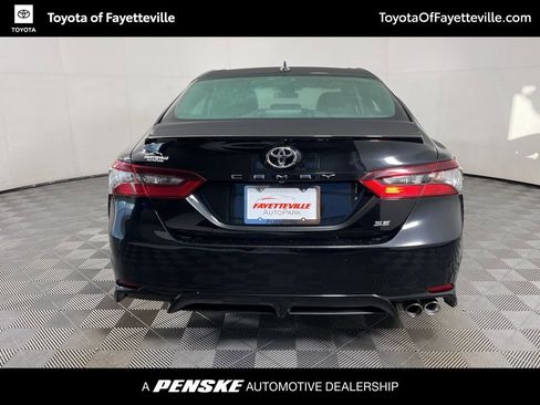 Used 2024 Toyota Camry SE image 9