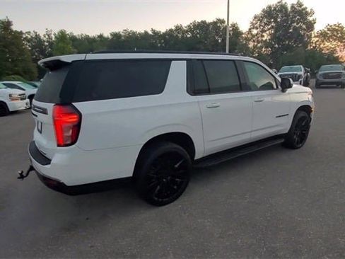 Used 2022 Chevrolet Suburban RST w/ Luxury Package image 43