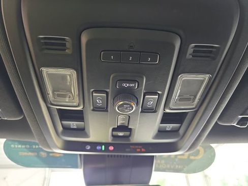 Used 2024 Chevrolet Tahoe High Country w/ Premium Package image 25