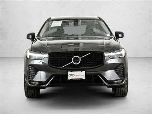 Used 2023 Volvo XC60 B6 Ultimate image 2