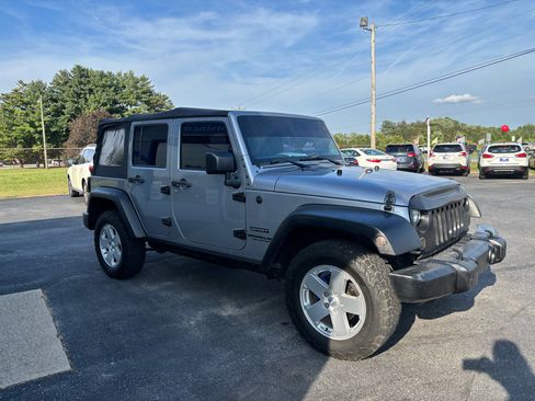 Used 2015 Jeep Wrangler Unlimited Sport w/ Quick Order Package 24S image 4