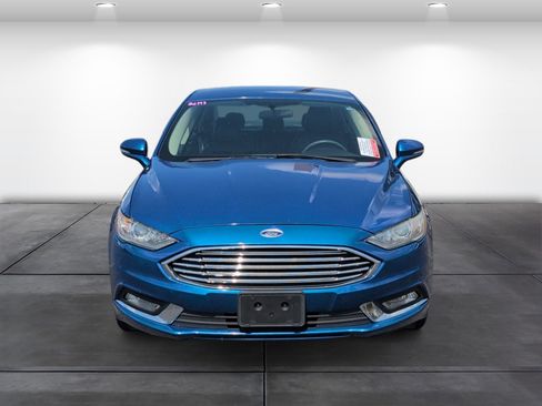 Used 2017 Ford Fusion SE w/ Equipment Group 201A FWD image 6