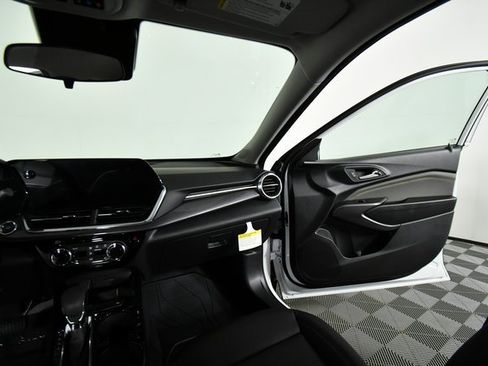 New 2026 Chevrolet Trax ACTIV image 20