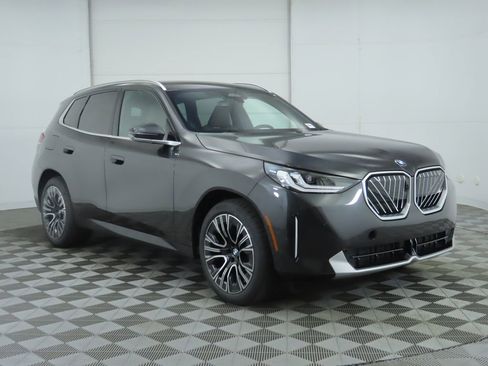 Used 2025 BMW X3 xDrive30i w/ Premium Package image 4