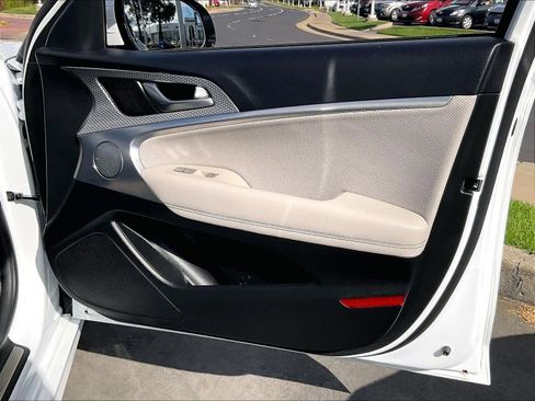 Used 2023 Genesis G70 2.0T w/ Sport Prestige Package image 26