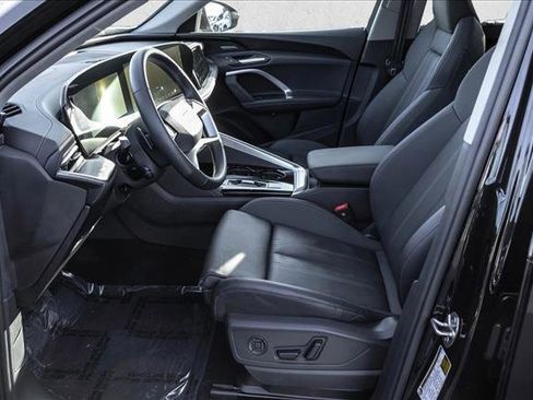 Certified 2025 Audi Q5 Premium Plus w/ Premium Plus image 12