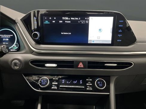 Used 2023 Hyundai Sonata Limited w/ Cargo Package image 9