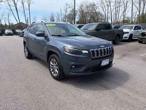 Used 2019 Jeep Cherokee Latitude Plus w/ Cold Weather Group image 4