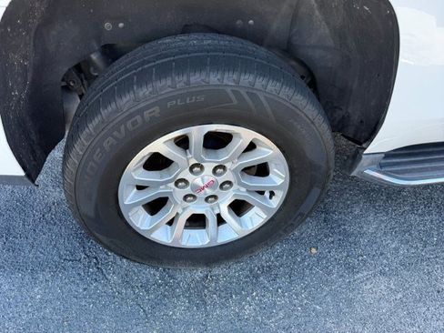 Used 2019 GMC Yukon SLT image 9