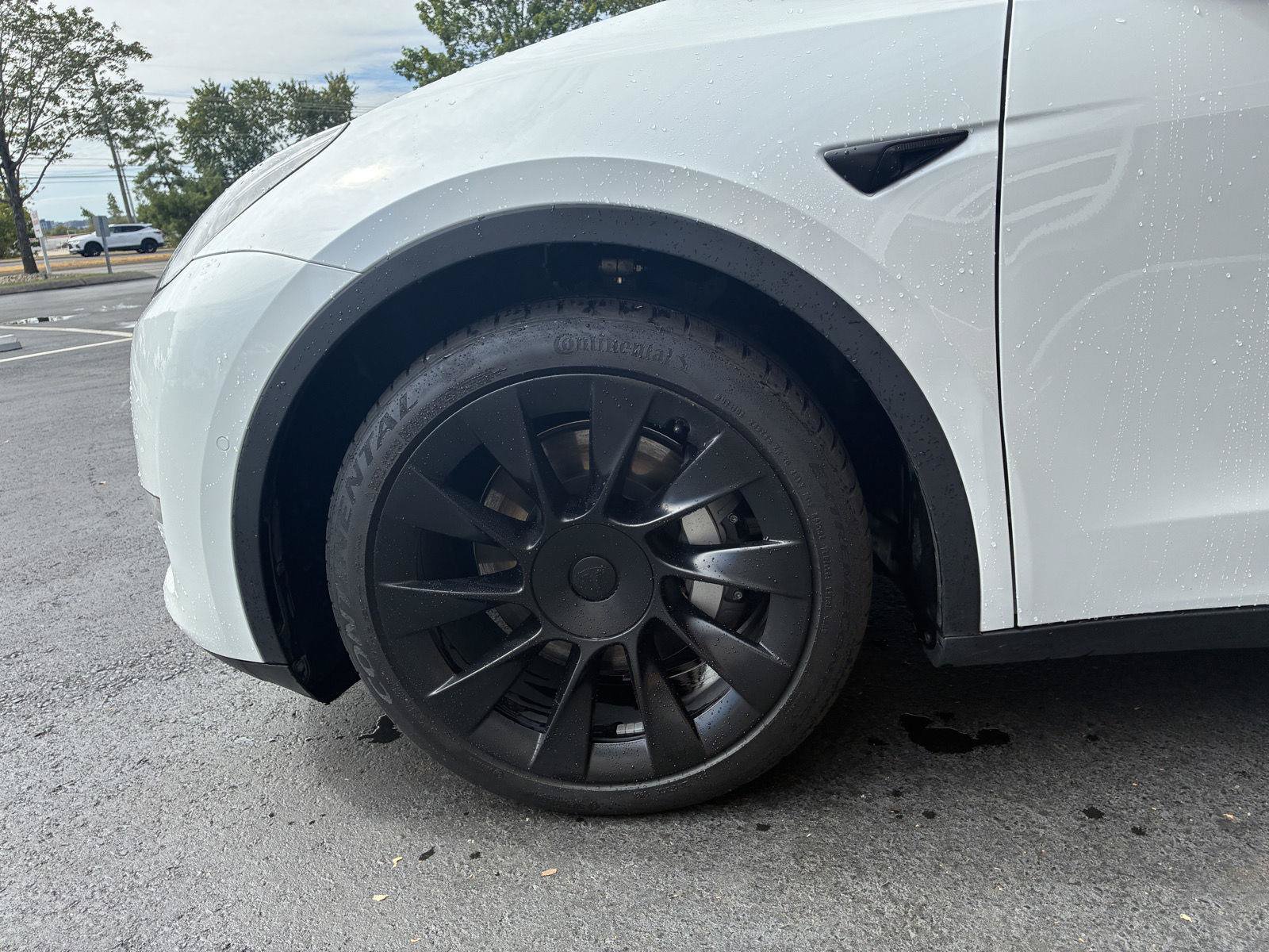 Used 2021 Tesla Model Y Long Range AWD/4WD image 22