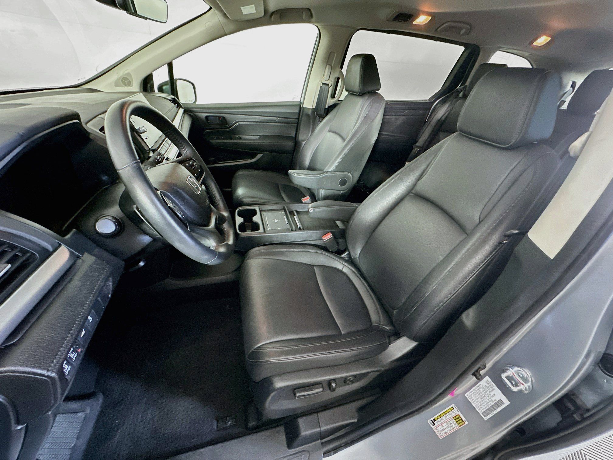 Used 2025 Honda Odyssey EX-L image 13