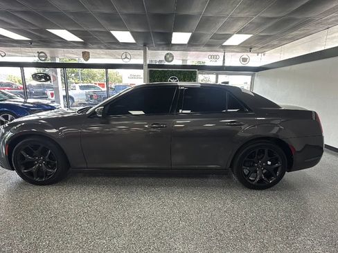 Used 2021 Chrysler 300 S RWD image 1
