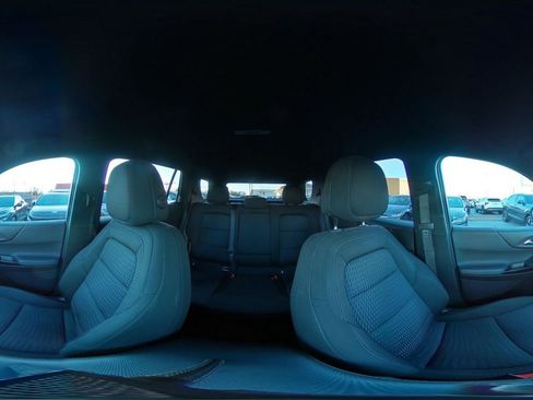 Used 2025 Chevrolet Equinox LT image 41