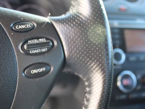 Used 2010 Nissan Altima 2.5 S w/ Premium Pkg image 17