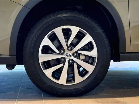 Used 2022 Subaru Outback Premium AWD/4WD image 11