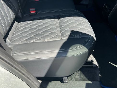 Used 2024 Mitsubishi Outlander SEL Black Edition AWD/4WD image 18