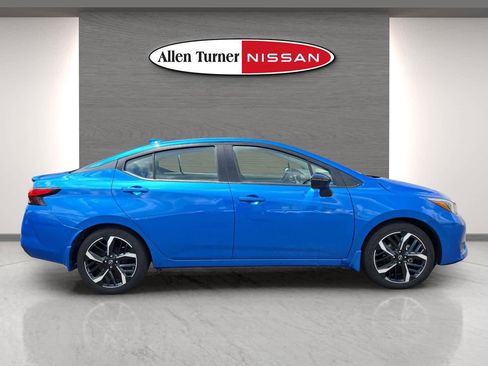 Used 2024 Nissan Versa SR w/ Trunk Package image 5
