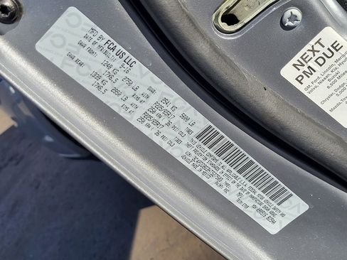 Used 2017 Dodge Journey SXT w/ Comfort/Convenience Group image 32