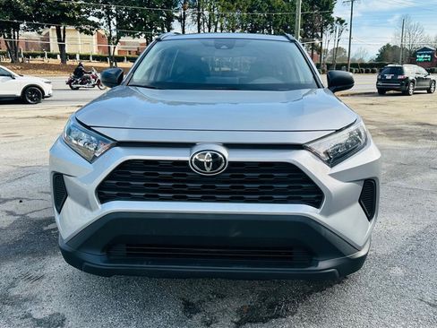 Used 2021 Toyota RAV4 LE image 3