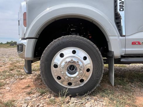 Used 2026 Ford F450 XLT w/ FX4 Off-Road Package AWD/4WD image 9
