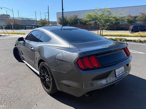 Used 2017 Ford Mustang GT w/ GT Performance Package RWD image 5