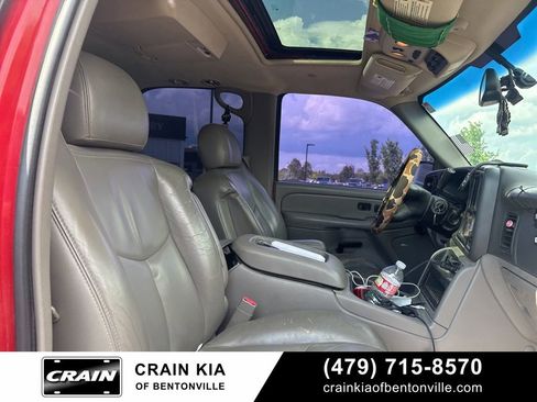 Used 2005 Chevrolet Tahoe LT w/ LT Preferred Equipment Group AWD/4WD image 11