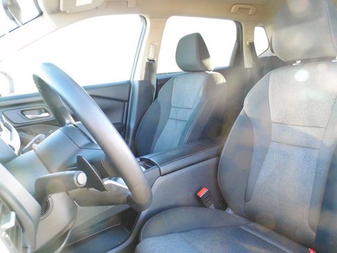 Used 2020 Kia Sorento LX image 18