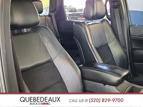 Used 2018 Jeep Grand Cherokee Altitude RWD image 26
