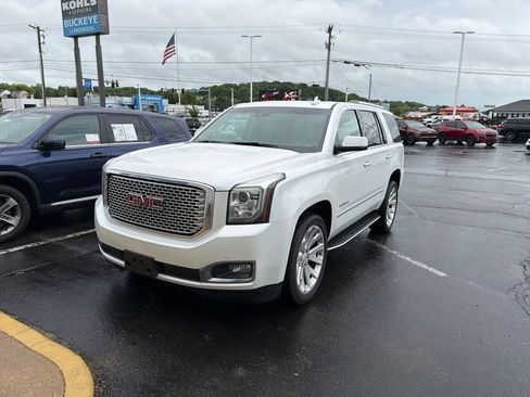 Used 2017 GMC Yukon Denali w/ Open Road Package AWD/4WD image 2