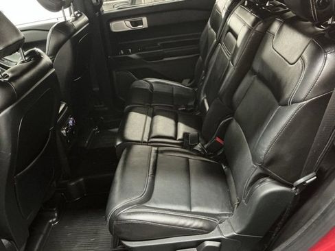 Used 2020 Ford Explorer ST image 12