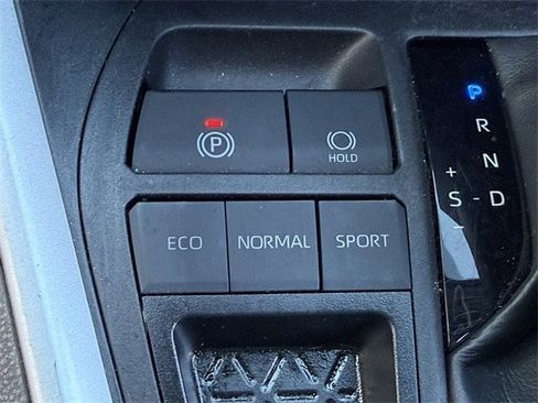 Used 2024 Toyota RAV4 XLE image 21