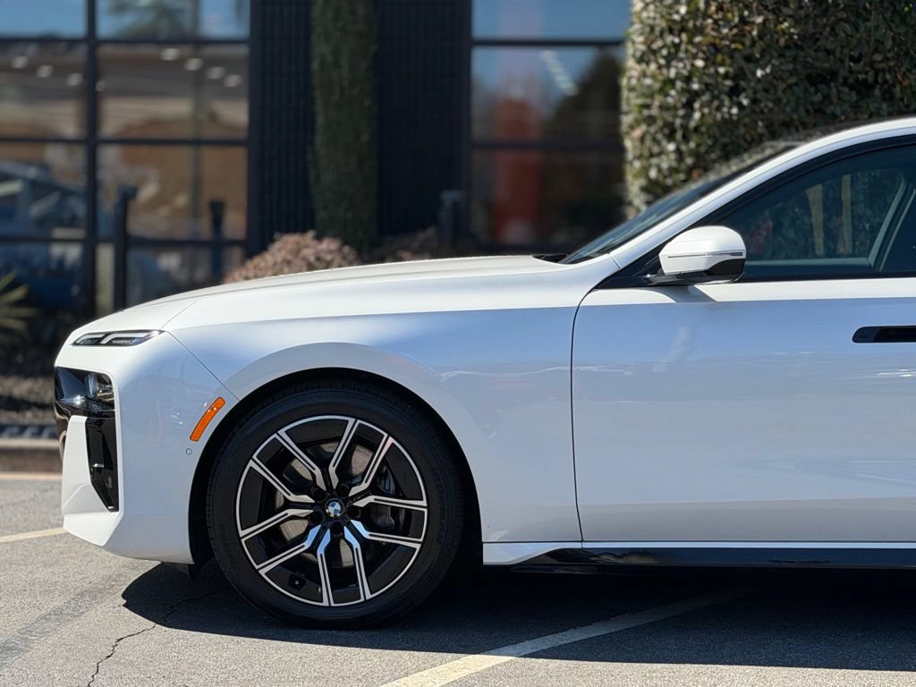 Used 2024 BMW 740i RWD image 10