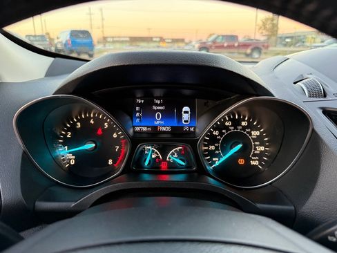 Used 2019 Ford Escape SEL image 19