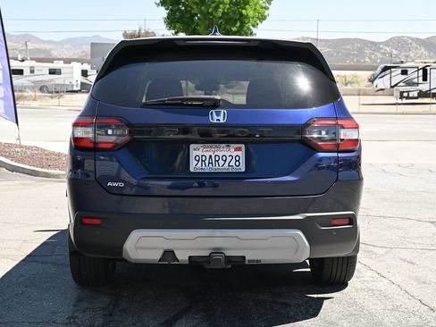 Used 2025 Honda Pilot EX-L image 6