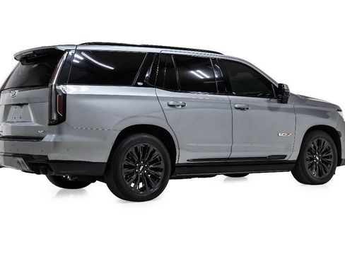 Used 2024 Cadillac Escalade V w/ LPO, ONYX Package AWD/4WD image 3