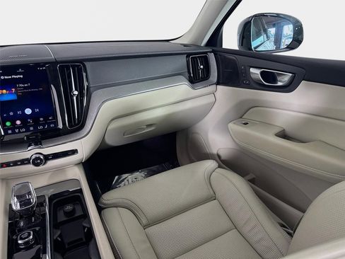 Used 2024 Volvo XC60 B5 Ultimate w/ Climate Package AWD/4WD image 27