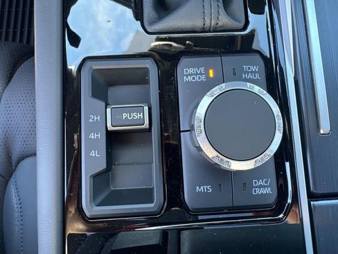 New 2025 Toyota Tundra Platinum w/ TRD Off-Road Package image 24