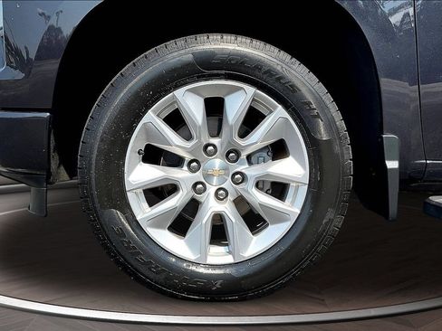 Used 2022 Chevrolet Silverado 1500 Custom AWD/4WD image 38