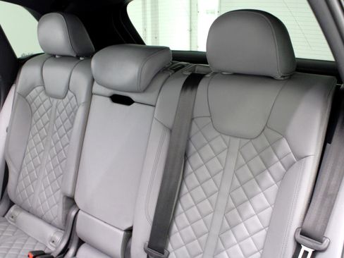 Used 2019 Audi SQ5 Premium Plus w/ Premium Plus Package image 39