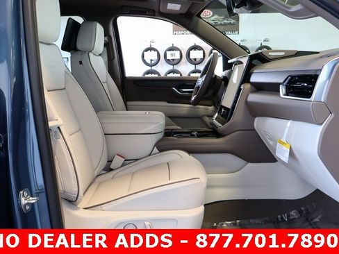 New 2026 GMC Yukon XL Denali image 23