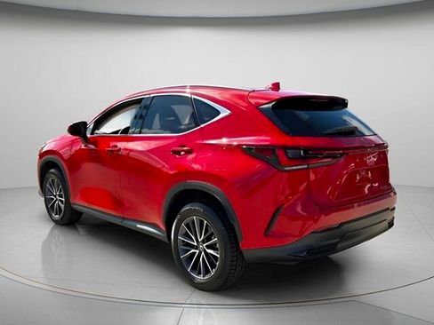 Used 2024 Lexus NX 250 FWD w/ Towing Package (2000 Lbs) image 8