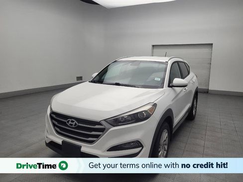 Used 2017 Hyundai Tucson SE image 1