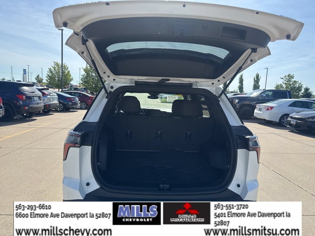 Used 2025 Chevrolet Equinox LT FWD image 21