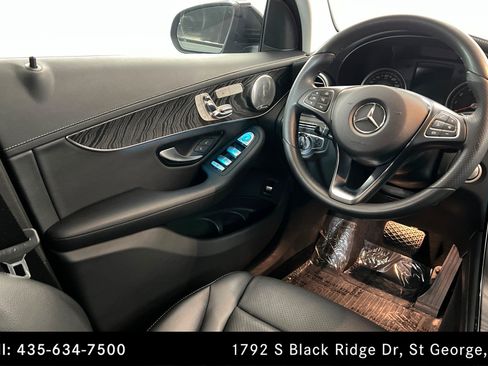 Used 2017 Mercedes-Benz GLC 300 4MATIC Coupe image 11