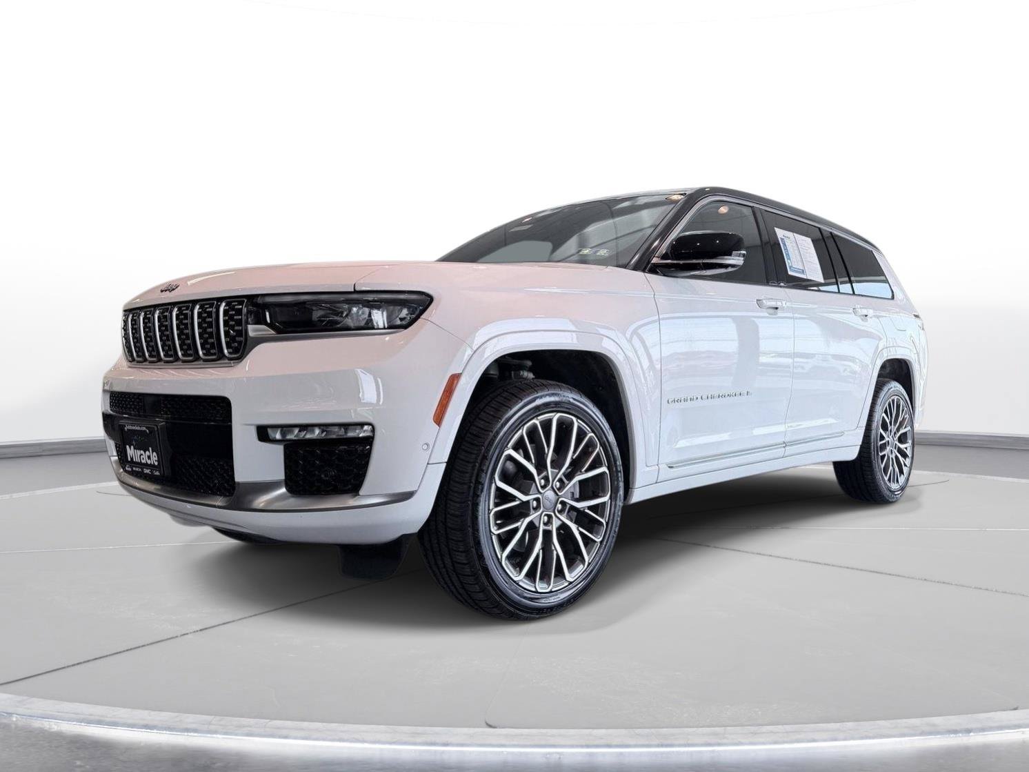 Used 2022 Jeep Grand Cherokee L Summit AWD/4WD image 3