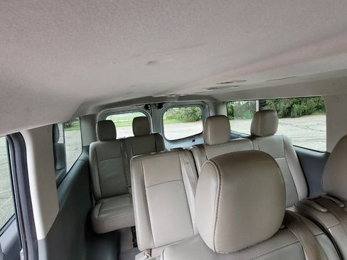 Used 2019 Nissan NV 3500 SL image 15