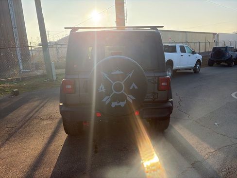 Used 2022 Jeep Wrangler Rubicon w/ LED Lighting Group image 6