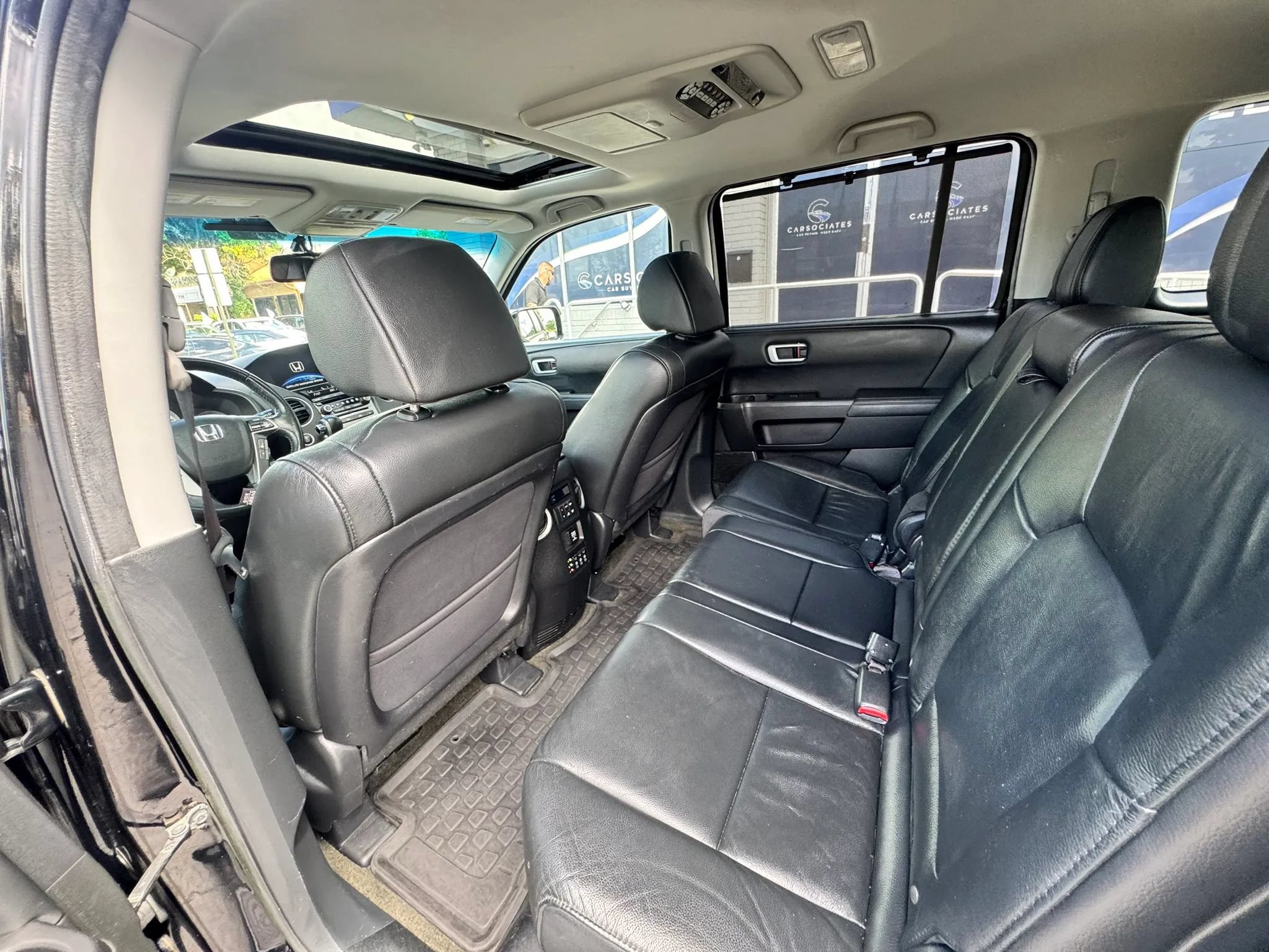 Used 2015 Honda Pilot Touring image 19