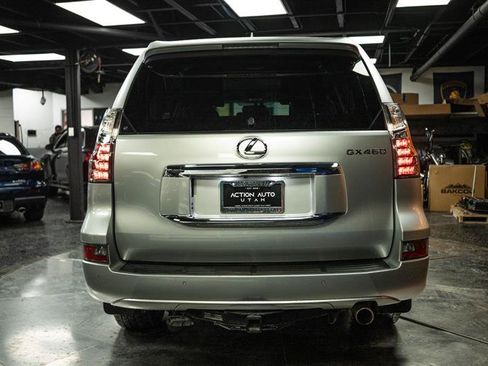 Used 2018 Lexus GX 460 image 6